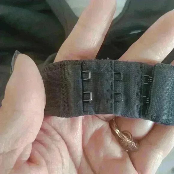 Brooks Black Sports Bra 32B - Picture 5 of 10